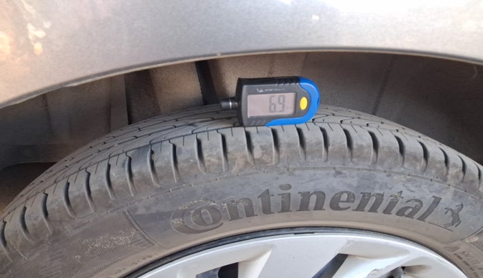 2020 Maruti Ertiga VXI SHVS, Petrol, Manual, 66,144 km, tyre