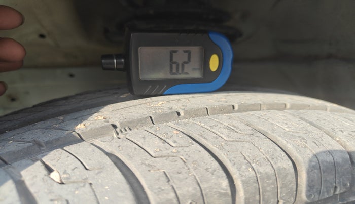 2012 Maruti Swift Dzire VDI, Diesel, Manual, 3,01,995 km, tyre