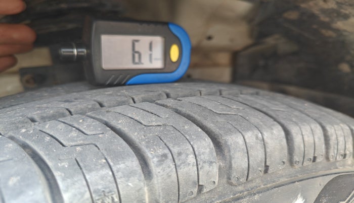 2012 Maruti Swift Dzire VDI, Diesel, Manual, 3,01,995 km, tyre