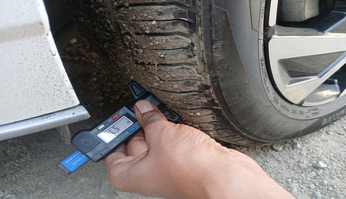 2024 Hyundai NEW I20 ASTA 1.2 MT, Petrol, Manual, 12,501 km, tyre