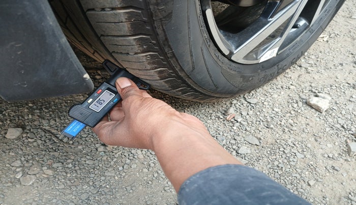 2024 Hyundai NEW I20 ASTA 1.2 MT, Petrol, Manual, 12,501 km, tyre