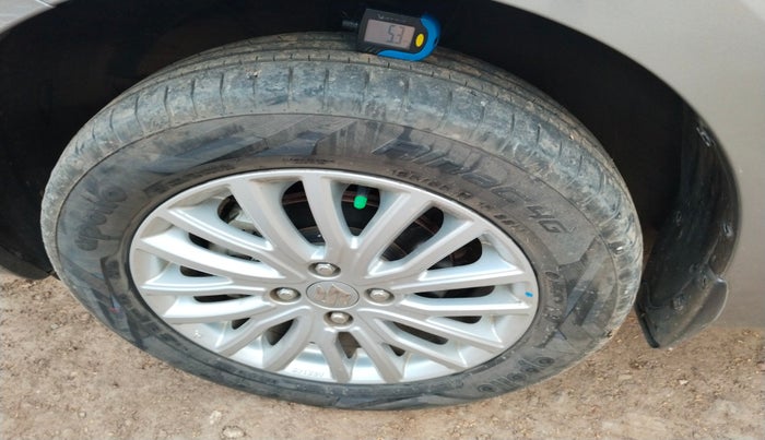 2022 Maruti Dzire ZXI CNG, Petrol, Manual, 30,436 km, tyre