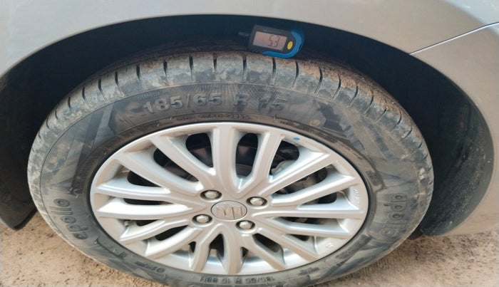 2022 Maruti Dzire ZXI CNG, Petrol, Manual, 30,436 km, tyre