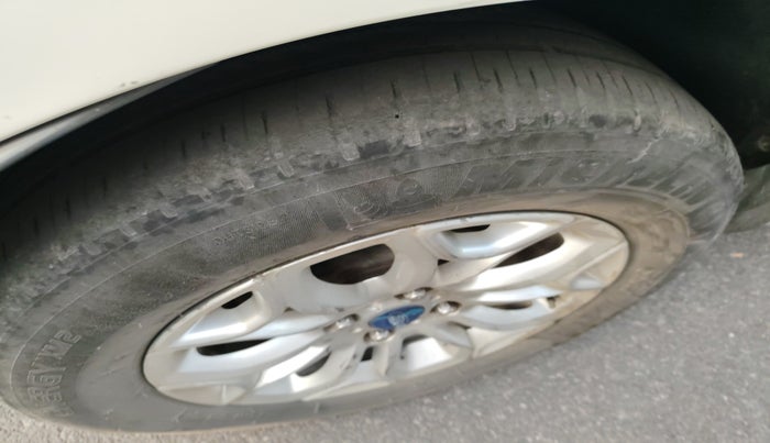 2017 Ford Ecosport TITANIUM 1.5L DIESEL, Diesel, Manual, 1,52,831 km, tyre