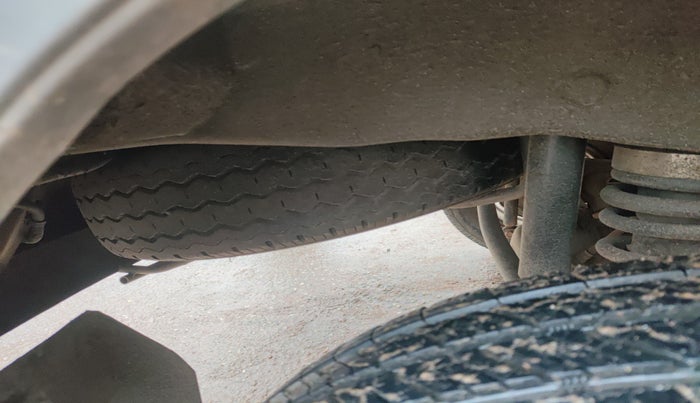 2019 Maruti Eeco 5 STR WITH A/C+HTR, Petrol, Manual, 55,680 km, tyre