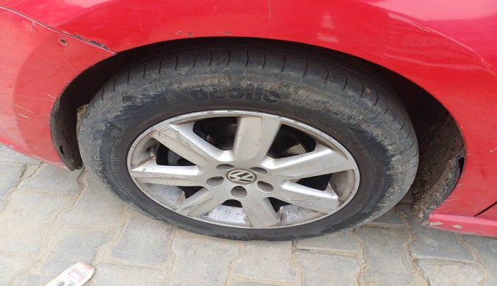 2011 Volkswagen Vento HIGHLINE DIESEL 1.6, Diesel, Manual, 1,56,309 km, tyre