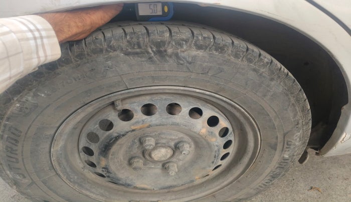 2015 Honda Amaze 1.2L I-VTEC SX, Petrol, Manual, 1,57,380 km, tyre