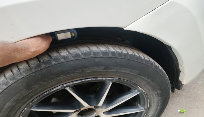 2016 Maruti Baleno SIGMA PETROL 1.2, Petrol, Manual, 1,03,008 km, tyre