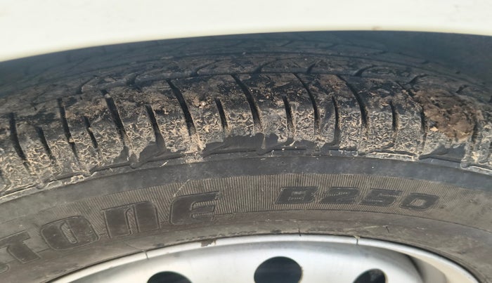 2013 Hyundai i10 ERA 1.1, Petrol, Manual, 62,078 km, tyre