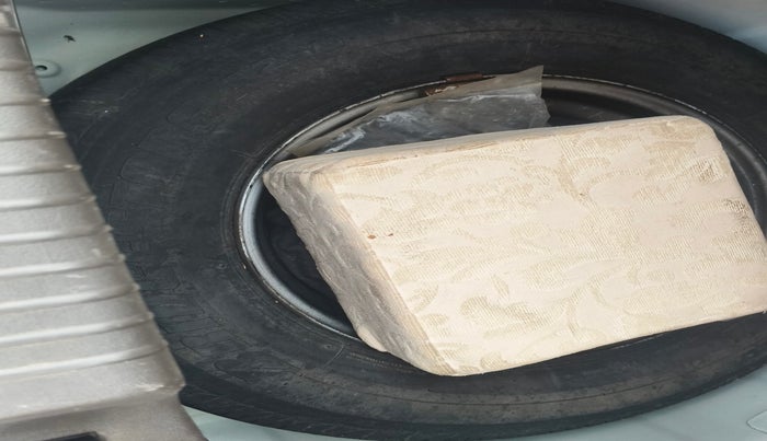 2013 Hyundai i10 ERA 1.1, Petrol, Manual, 62,078 km, tyre