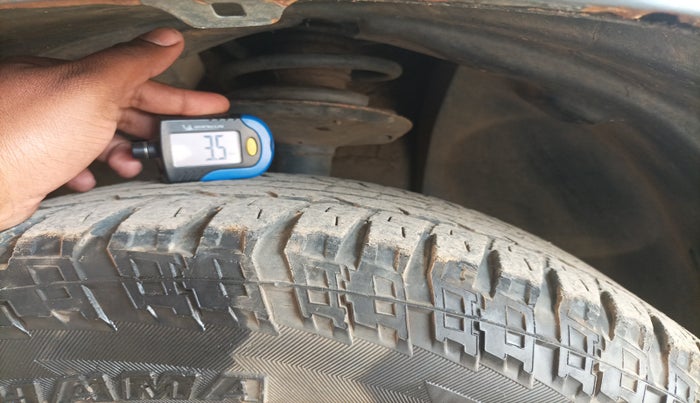 2014 Renault Duster 85 PS RXL DIESEL, Diesel, Manual, 1,05,421 km, tyre