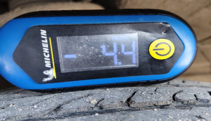 2014 Hyundai Santro Xing GLS PLUS AUDIO, Petrol, Manual, 98,055 km, tyre