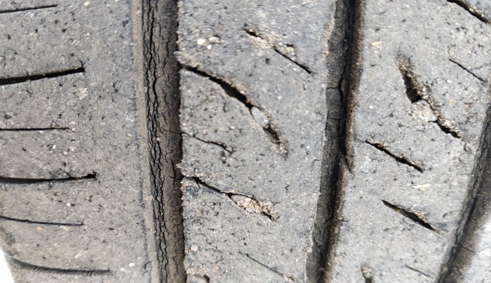 2014 Hyundai Santro Xing GLS PLUS AUDIO, Petrol, Manual, 98,055 km, tyre