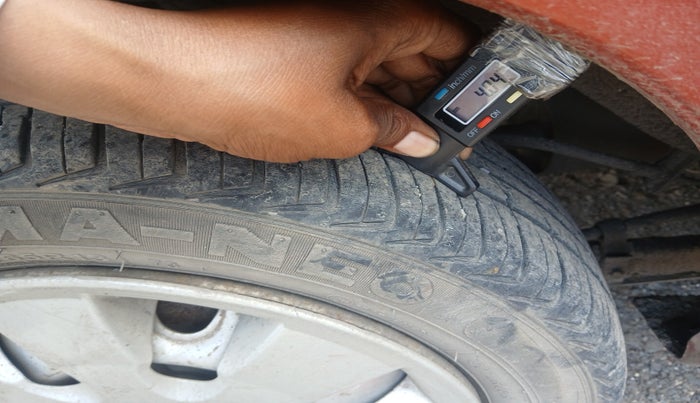 2012 Maruti Alto K10 LXI, Petrol, Manual, 1,99,191 km, tyre