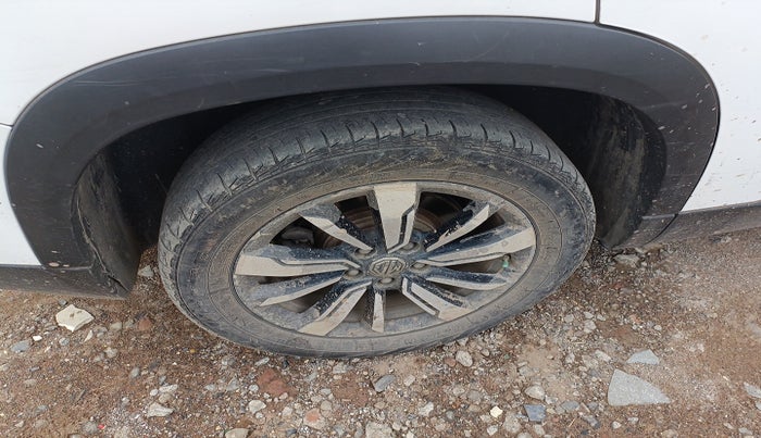 2019 MG HECTOR SHARP 2.0 DIESEL, Diesel, Manual, 1,41,496 km, tyre