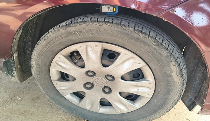 2016 Honda Amaze 1.2L I-VTEC S, Petrol, Manual, 1,36,974 km, tyre