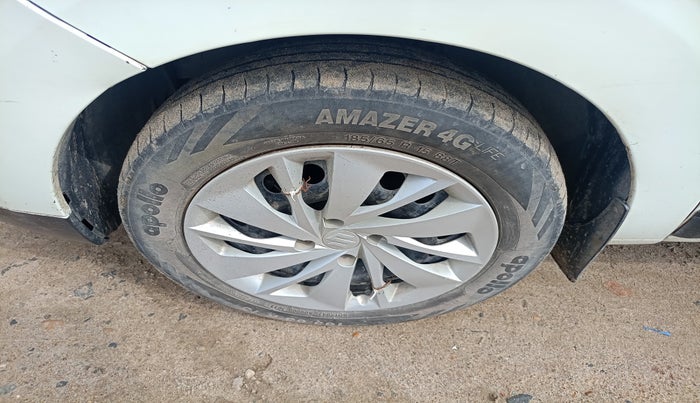 2016 Renault Lodgy 85 PS RXL, Diesel, Manual, 1,36,977 km, tyre