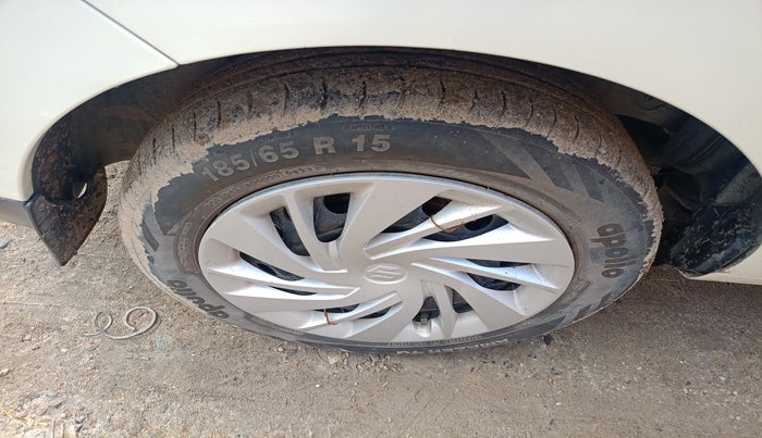 2016 Renault Lodgy 85 PS RXL, Diesel, Manual, 1,36,977 km, tyre