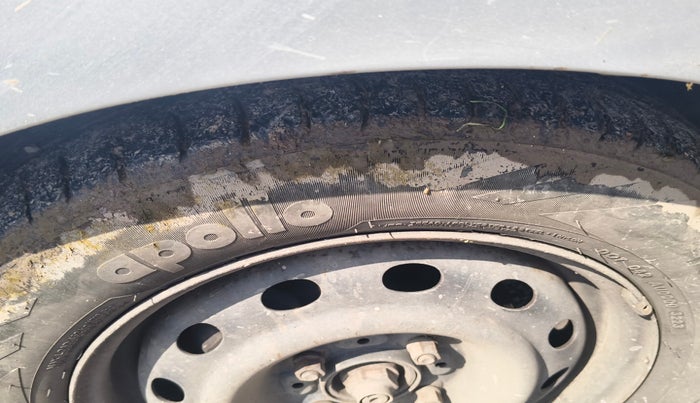 2017 Tata Tiago XT PETROL, Petrol, Manual, 1,20,211 km, tyre