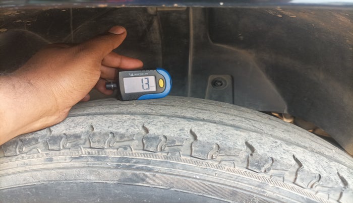 2015 Mahindra TUV300 T8 AMT, Diesel, Automatic, 84,560 km, tyre