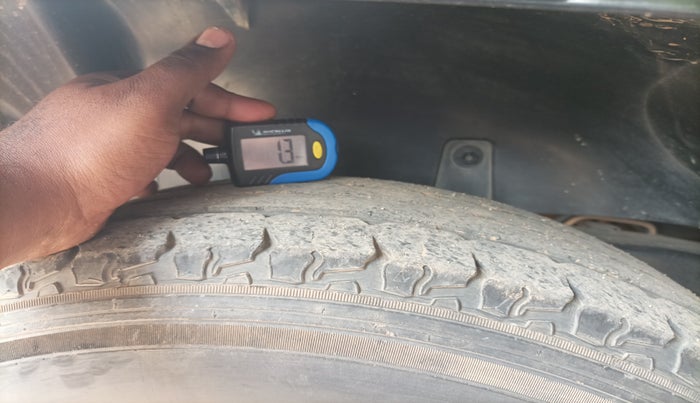 2015 Mahindra TUV300 T8 AMT, Diesel, Automatic, 84,560 km, tyre