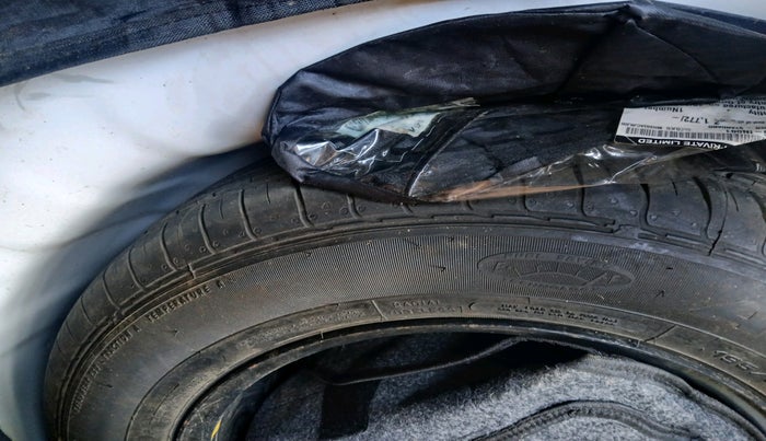 2023 KIA SONET HTX Anniversary Edition 1.5 iMT, Diesel, Manual, 35,399 km, tyre