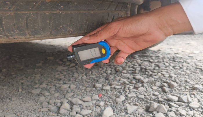 2015 Maruti Ertiga VXI CNG, Petrol, Manual, 1,05,365 km, tyre