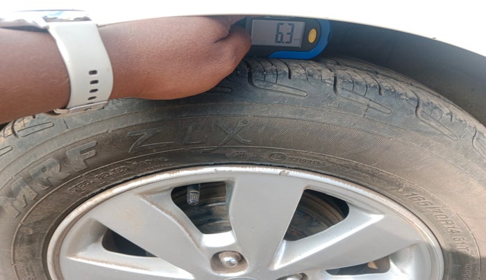 2016 Hyundai Xcent SX 1.1 CRDI, Diesel, Manual, 3,40,000 km, tyre