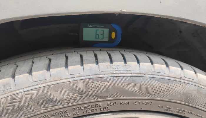 2013 Hyundai Verna FLUIDIC 1.6 CRDI SX, Diesel, Manual, 1,76,027 km, tyre