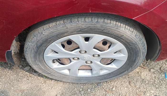 2015 Hyundai Grand i10 SPORTZ 1.2 KAPPA VTVT, Petrol, Manual, 1,35,797 km, tyre