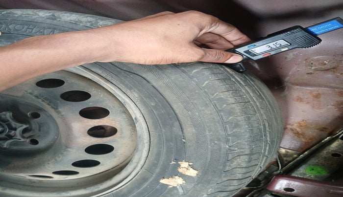 2015 Hyundai Grand i10 SPORTZ 1.2 KAPPA VTVT, Petrol, Manual, 1,35,797 km, tyre