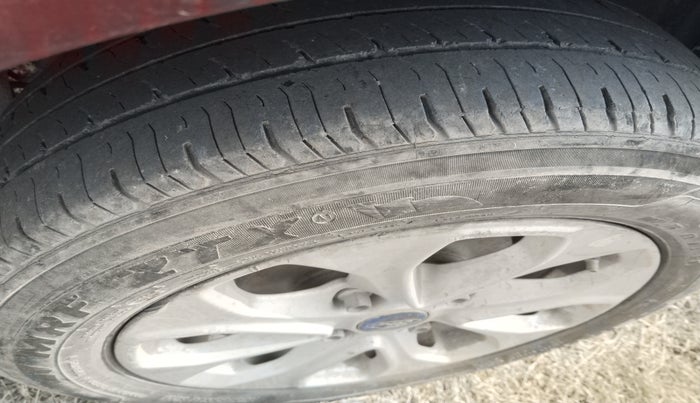 2015 Ford Figo Aspire TITANIUM1.5 DIESEL, Diesel, Manual, 1,37,256 km, tyre