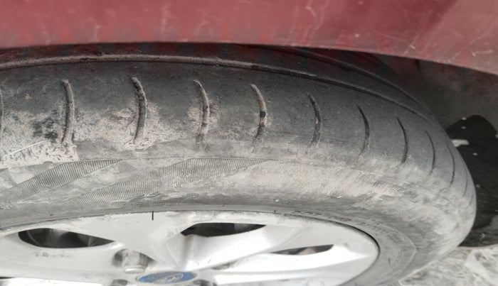 2015 Ford Figo Aspire TITANIUM1.5 DIESEL, Diesel, Manual, 1,37,256 km, tyre