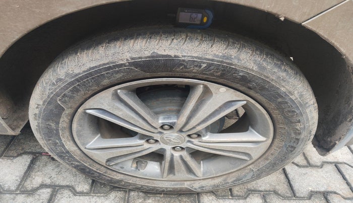 2014 Hyundai Elite i20 ASTA 1.4 CRDI, Diesel, Manual, 1,37,591 km, tyre