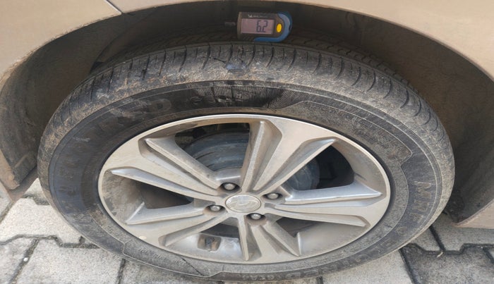 2014 Hyundai Elite i20 ASTA 1.4 CRDI, Diesel, Manual, 1,37,591 km, tyre