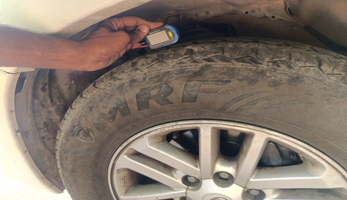 2013 Toyota Fortuner 3.0 4X2 AT, Diesel, Automatic, 1,66,718 km, tyre