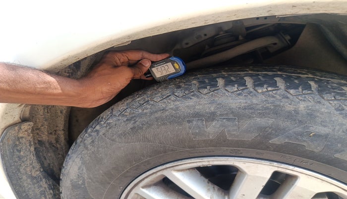 2013 Toyota Fortuner 3.0 4X2 AT, Diesel, Automatic, 1,66,718 km, tyre