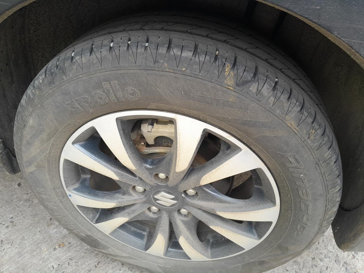 2020 Maruti S Cross ZETA 1.5, Petrol, Manual, 74,834 km, tyre