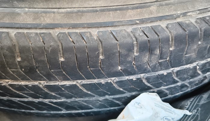 2018 Hyundai Creta E PLUS 1.4 DIESEL, Diesel, Manual, 1,23,959 km, tyre