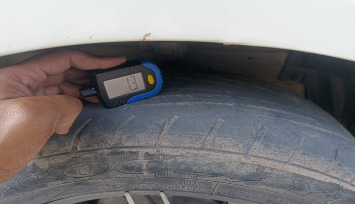 2013 Maruti Swift VDI, Diesel, Manual, 87,971 km, tyre