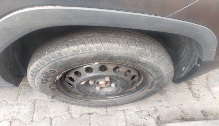 2021 Tata PUNCH ADVENTURE MT, Petrol, Manual, 24,403 km, tyre