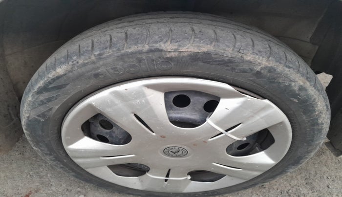 2013 Maruti Wagon R 1.0 VXI, Petrol, Manual, 1,82,024 km, tyre