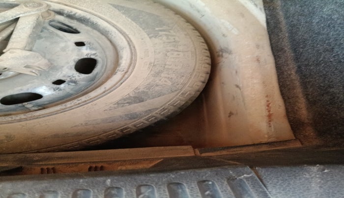 2016 Volkswagen Polo HIGHLINE1.5L, Diesel, Manual, 93,394 km, tyre