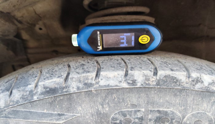 2015 Maruti Swift VDI, Diesel, Manual, 94,092 km, tyre