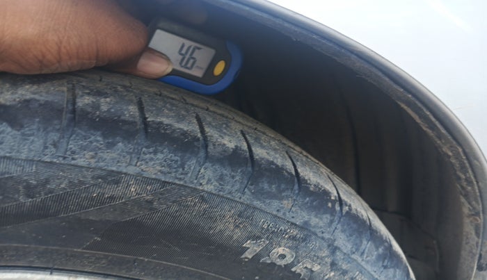 2017 Toyota Etios VX PLATINUM, Petrol, Manual, 2,26,138 km, tyre