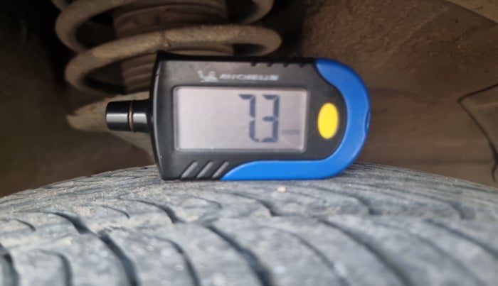 2011 Hyundai Santro Xing GLS, Petrol, Manual, 1,24,129 km, tyre