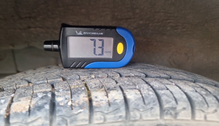 2011 Hyundai Santro Xing GLS, Petrol, Manual, 1,24,129 km, tyre