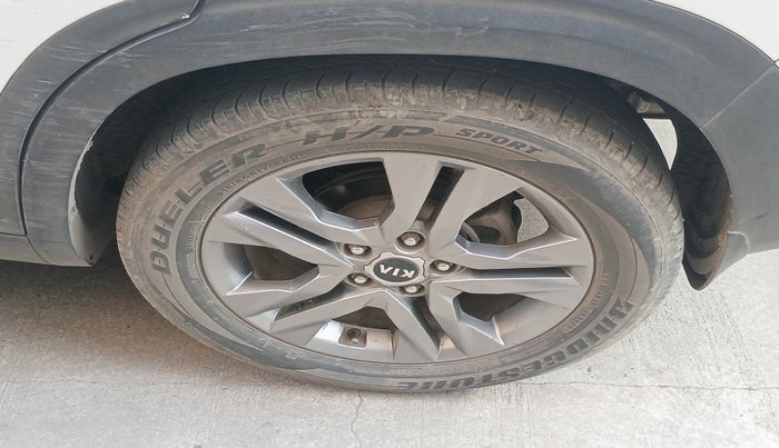 2020 KIA SELTOS HTX IVT 1.5 PETROL, Petrol, Automatic, 1,07,007 km, tyre