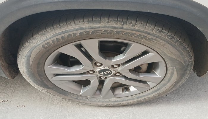 2020 KIA SELTOS HTX IVT 1.5 PETROL, Petrol, Automatic, 1,07,007 km, tyre