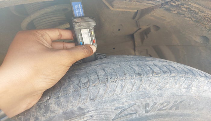 2015 Maruti Swift Dzire VXI, Petrol, Manual, 79,902 km, tyre